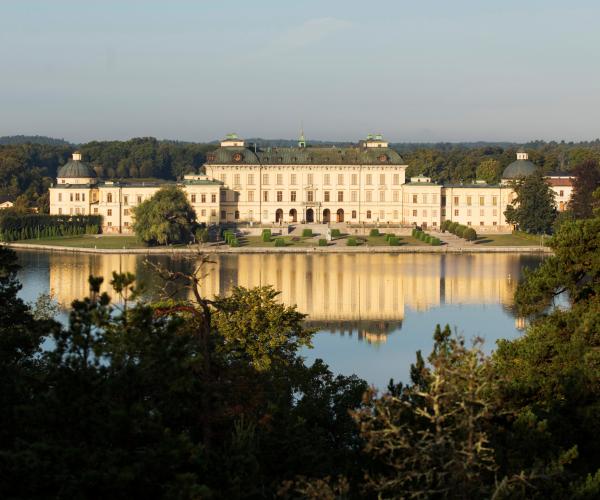 Drottningholmin linna. Kuva: Melker Dahlstrand/imagebank.sweden.se