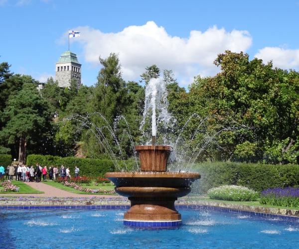 Kultarannan puutarha.