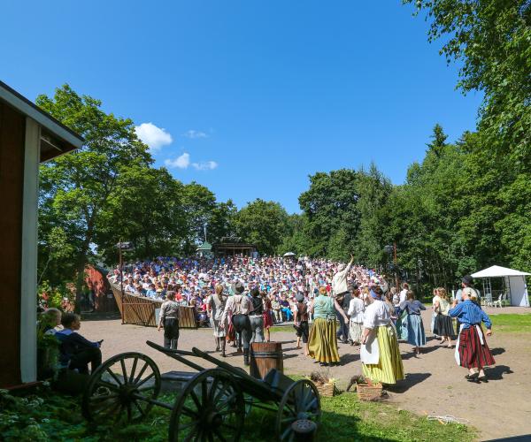Lurens sommarteater. Foto: Creative Peak / Arto Wiikari