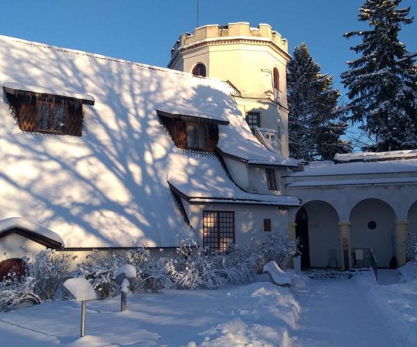 Gallen-Kallelan museo Tarvaspäässä talvella.