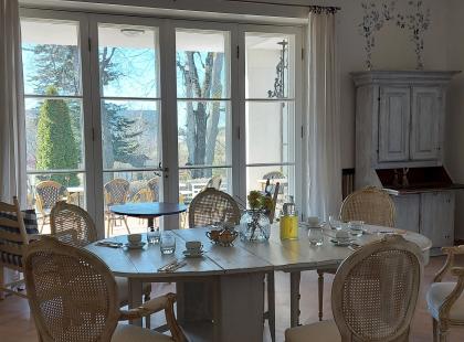 Ullman's Villa huone