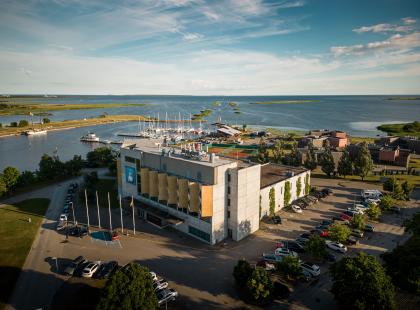 Georg Ots Spa Hotelli ilmakuvassa meren äärellä