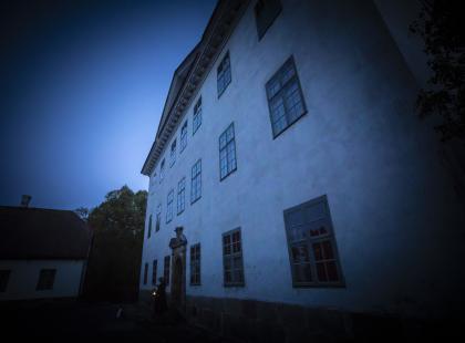 Louhisaaren kartanolinnan kummituskierros: Kuva Visit Naantali
