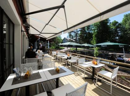 Kesäravintola Mankelin terassi.