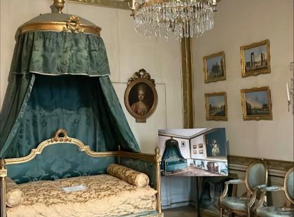 Mustion linna sisältä.