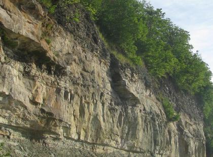 Türisalun korkea törmä.