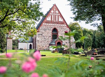 Vantaan Pyhän Laurin kirkko.