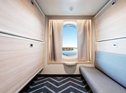 Viking Gloryn ikkunallinen ulkohytti.