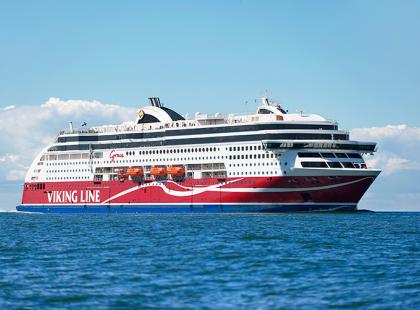 Viking Grace merellä.
