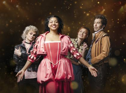 & Julian näyttelijöitä.