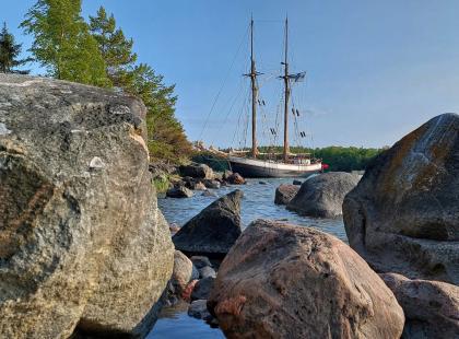Kaljaasi Ihana Nirvon saaren edustalla.