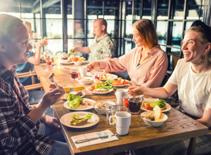 Sokos Hotel Bomban aamiainen.