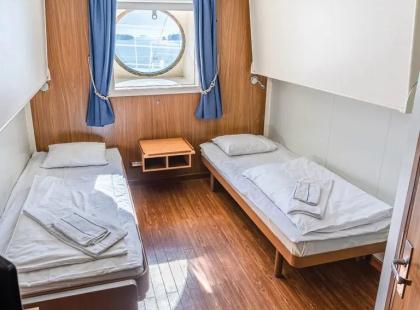Ikkunallinen Standard-hytti Finnlinesin laivalla Helsinki-Travemünde välillä.