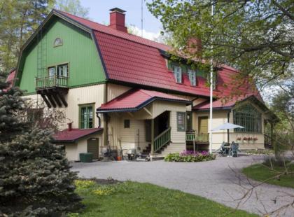 Suviranta ulkoa. Kuva: Järvenpään taidemuseo.
